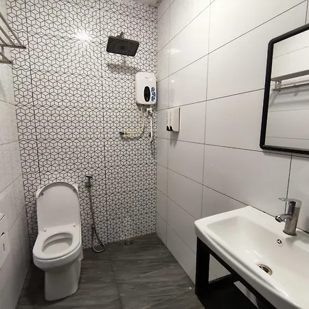 Private Room With Ensuite Bathroom In Bukit Bakri Exterior photo