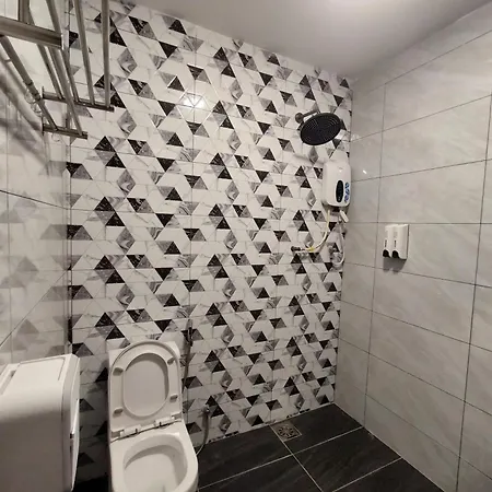 Private Room With Ensuite Bathroom In Bukit Bakri Exterior photo