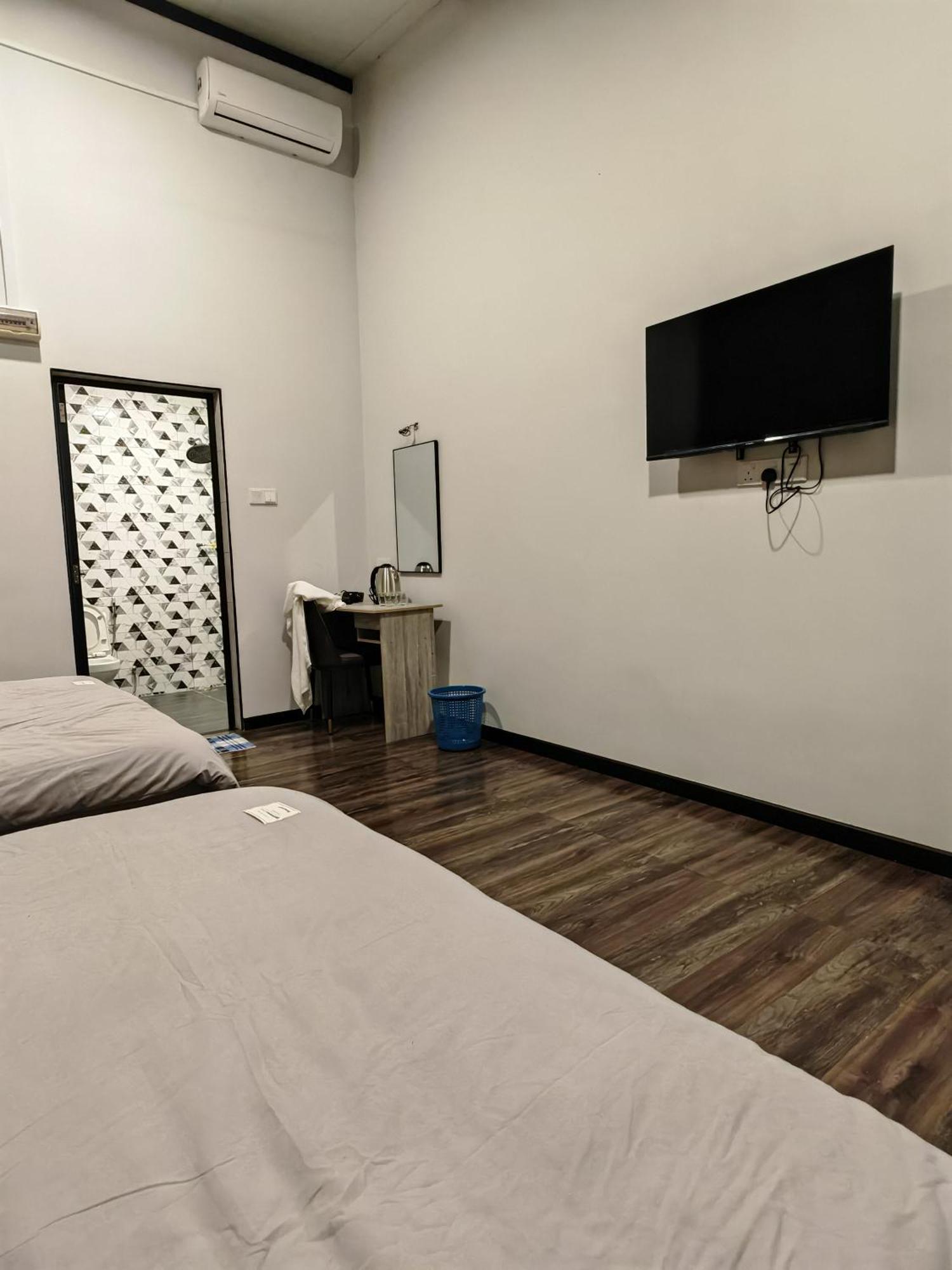 Homestay Private With Ensuite Bathroom In Bukit Bakri