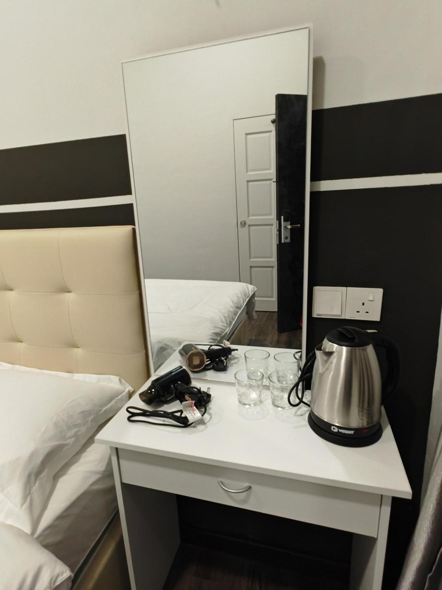 Homestay Private With Ensuite Bathroom In Bukit Bakri