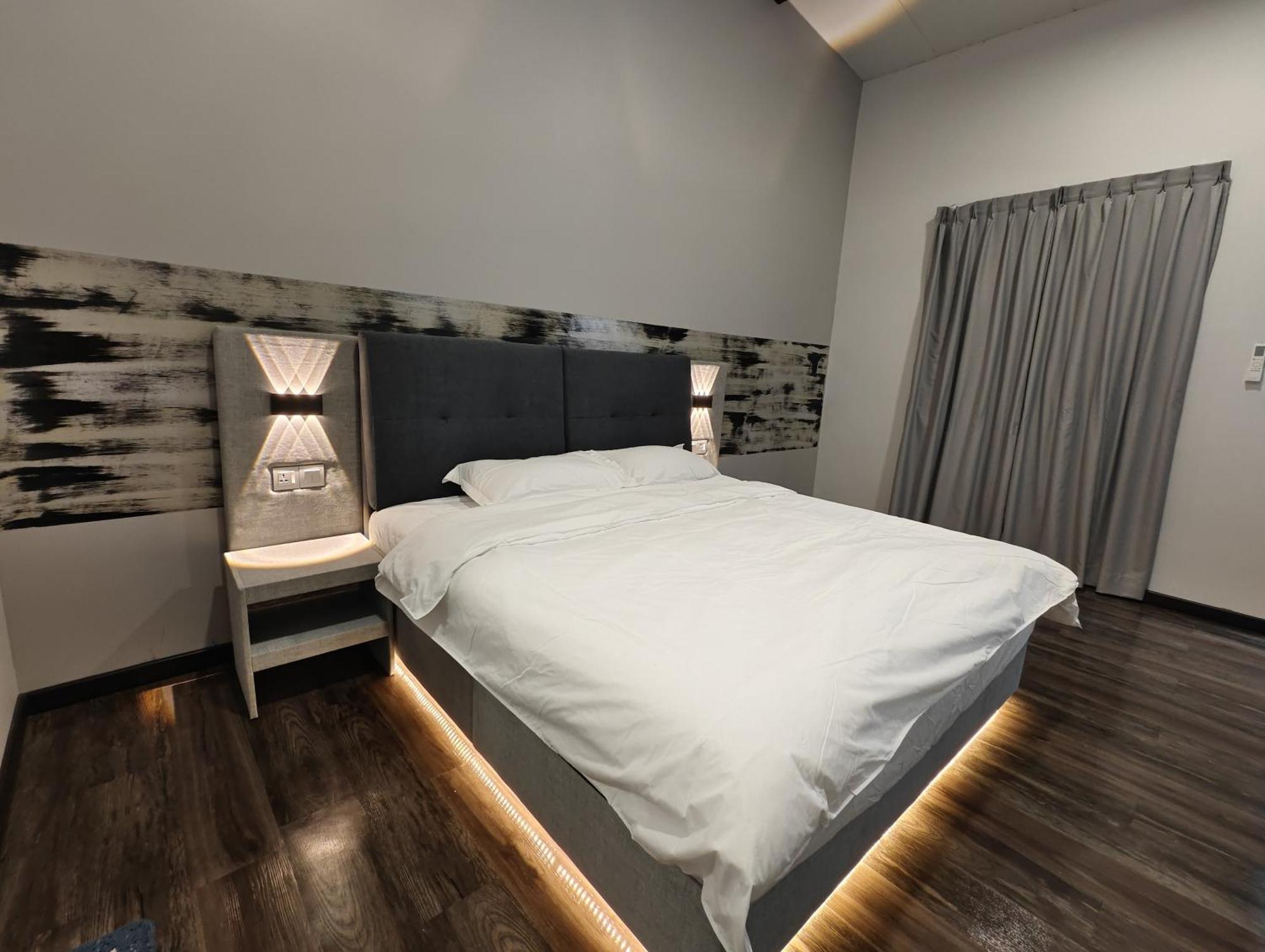 Private With Ensuite Bathroom In Bukit Homestay